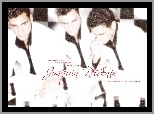 Joaquin Phoenix,biały strój