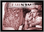 Eminem, Ramię, Tatuaż