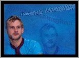 Dominic Monaghan, t-shirt, krawat