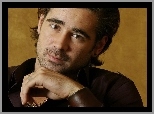 Colin Farrell, Naszyjnik