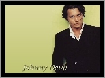 Johnny Depp,czarna marynarka, biała koszula