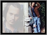 Johnny Depp,długie włosy, szal