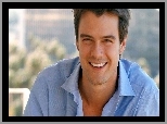 Josh Duhamel, Niebieska, Koszula, Uśmiech