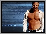 Roześmiany, Brad Pitt, Woda